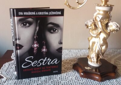 RECENZIA: Eva Hrašková & Kristína Ježovičová – Sestra