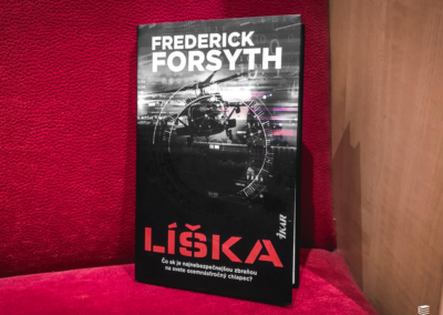 Britský spisovateľ Frederick Forsyth prichádza s novým špionážnym trilerom Líška