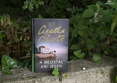 RECENZIA: Agatha Christie – A neostal ani jeden