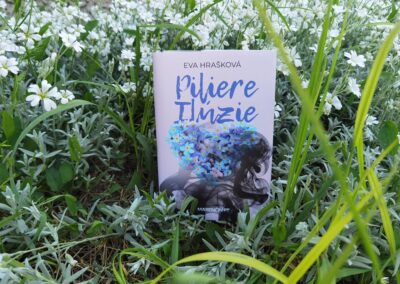 RECENZIA: Eva Hrašková – Piliere ilúzie