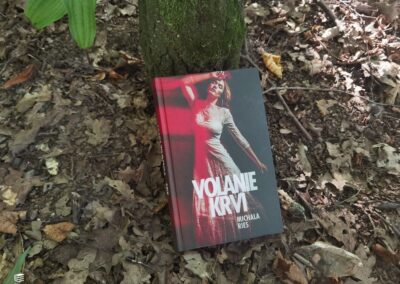 RECENZIA: Michala Ries – Volanie krvi