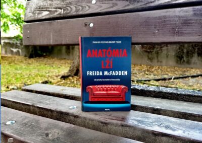 RECENZIA: Freida McFadden – Anatómia lží