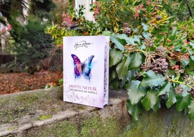RECENZIA: Hana Repová – Motýľ netuší, aké krásne má krídla