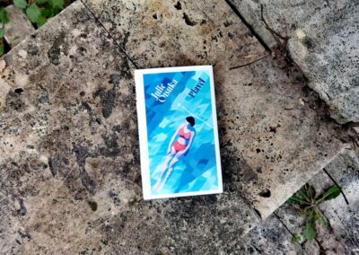 RECENZIA: Julie Otsuka – Plavci